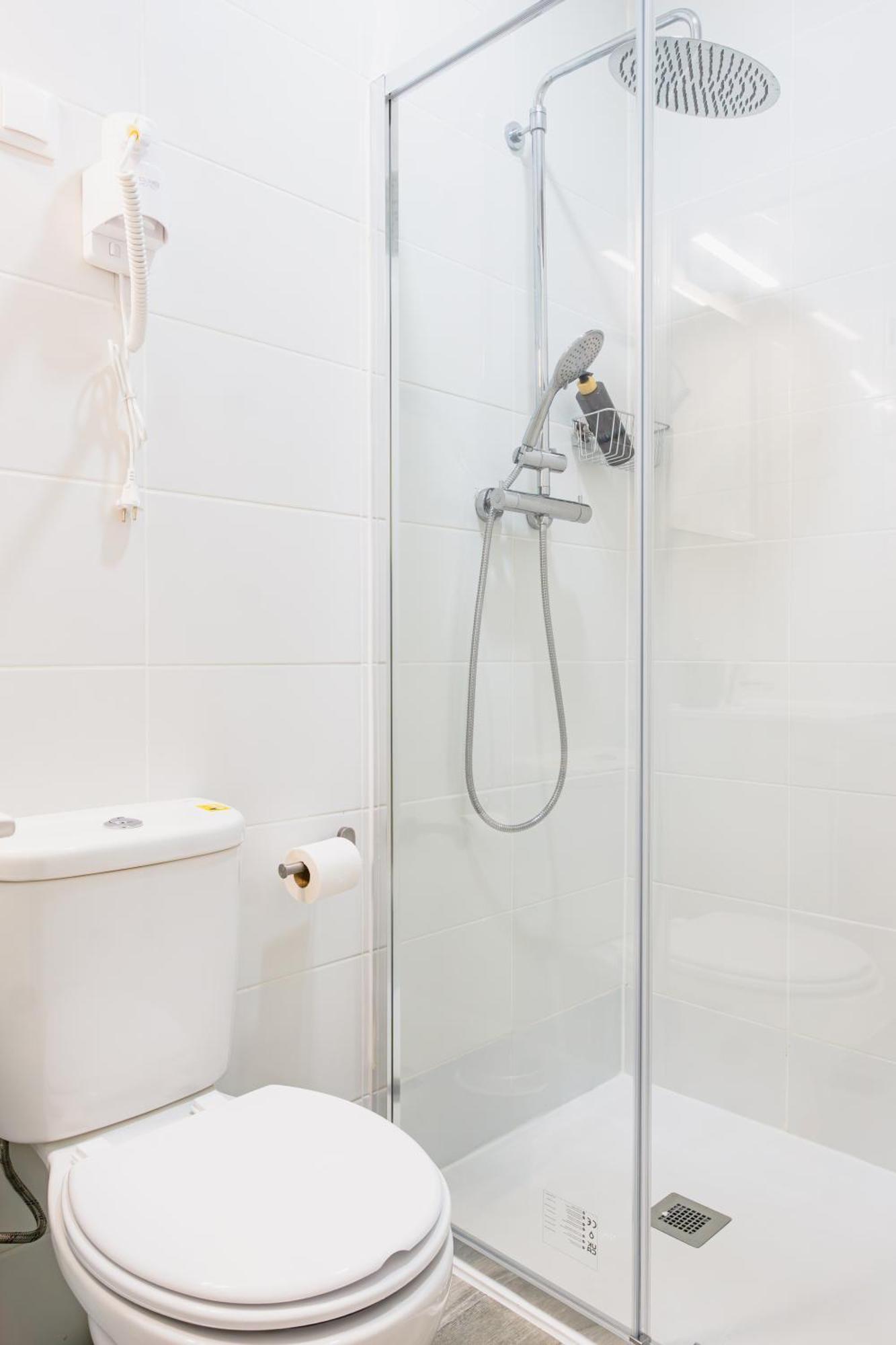 Single Room Private Bathroom